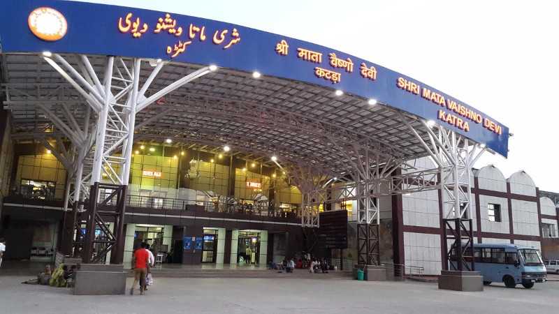 8 Beautiful Railways Stations in India That Will Amaze You! 